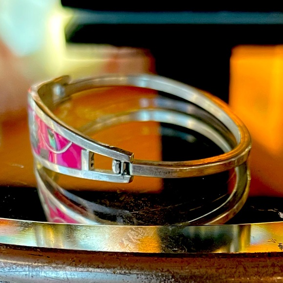 Vintage Enamel Inlay and Floral Abalone Motif Signed Taxco Mexico Bracelet - Picture 7 of 7